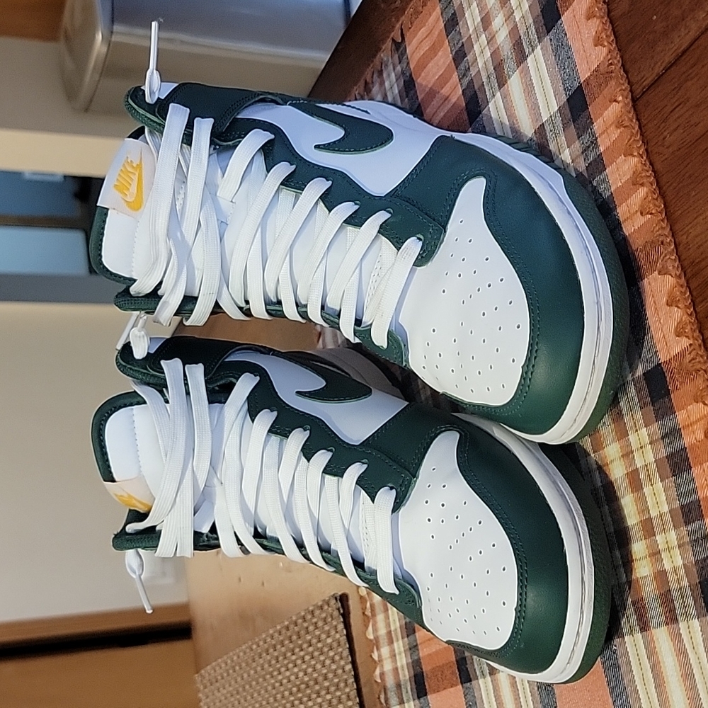 Nike Dunk High "Australia"